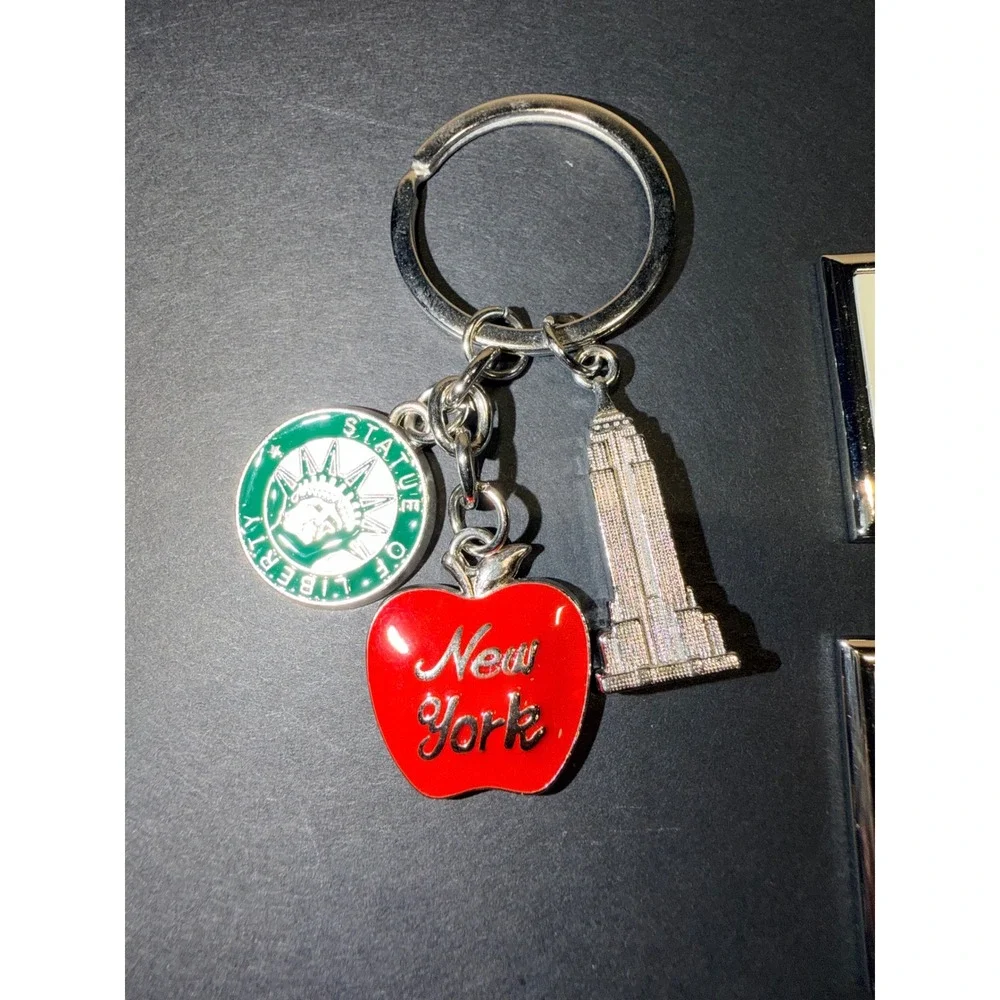 Souvenir Keychain Lot New York City‎ NYC Legacy Museum National Memorial 3pc Set